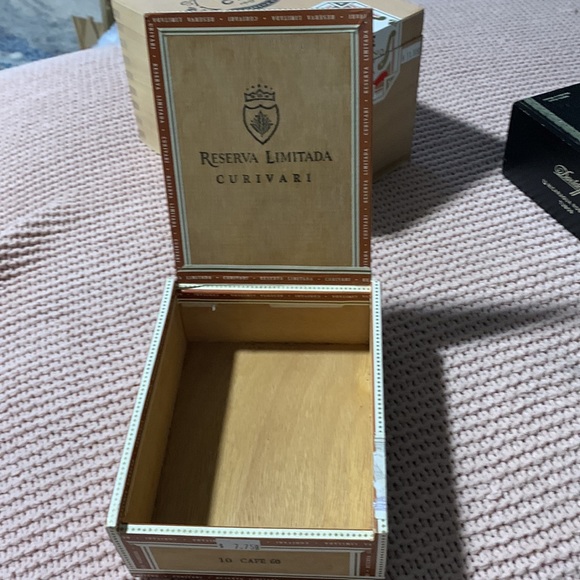 Cigar Box - empty. Use for decor storage & more - Picture 2 of 7